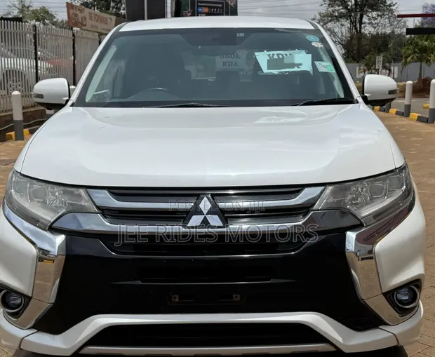Mitsubishi Outlander PHEV 2016 Ivory - 1