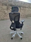 Kiti cha Ofisi cha Ergonomic cha Mesh chenye Kichwa cha Juu - 2