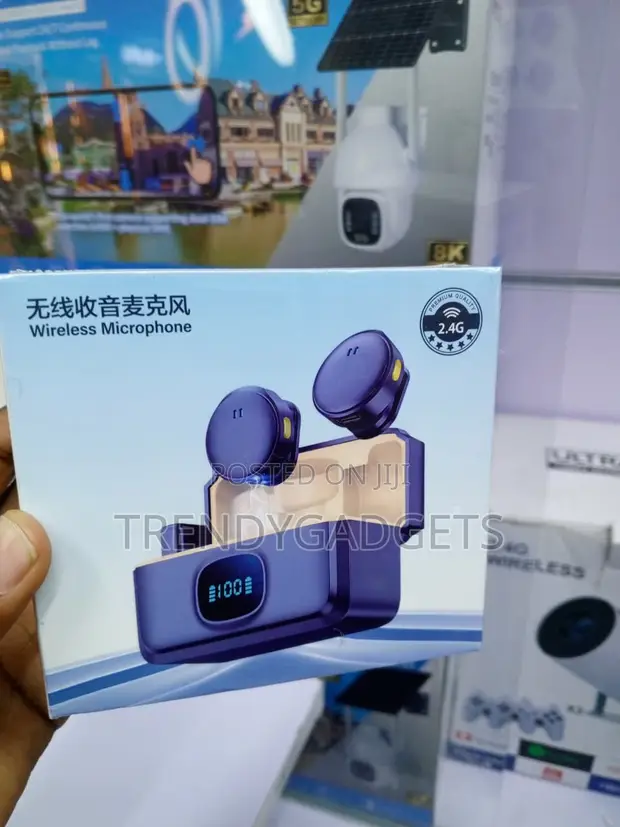 Q8 Wireless Dual Collar Mic with Digital Display Case - 1