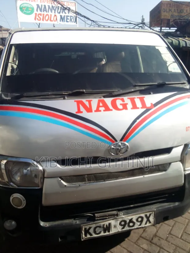 Toyota HiAce Commuter 2014 Silver - 1