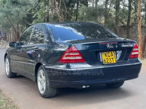 Mercedes-Benz C180 2008 Bluu