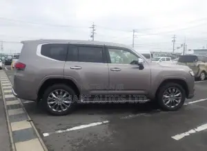 Toyota Land Cruiser LC300 2022 Brown