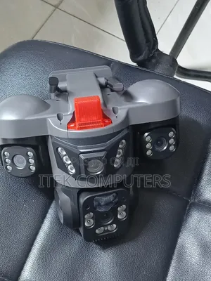 Kamera ya Usalama ya Nje ya 4G yenye Lensi Tatu na Ufuatiliaji wa Mbali