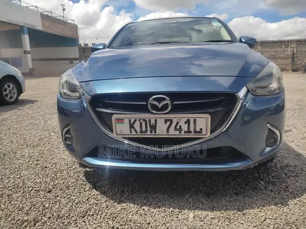 Mazda Demio 2019 Blue - 1