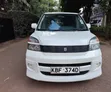 Toyota Voxy X 2WD 8-Seater 2002 White - 1