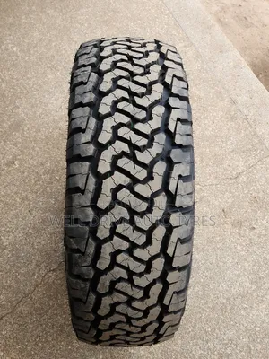 Tairi Mpya Comforser CF1100 265/75R16