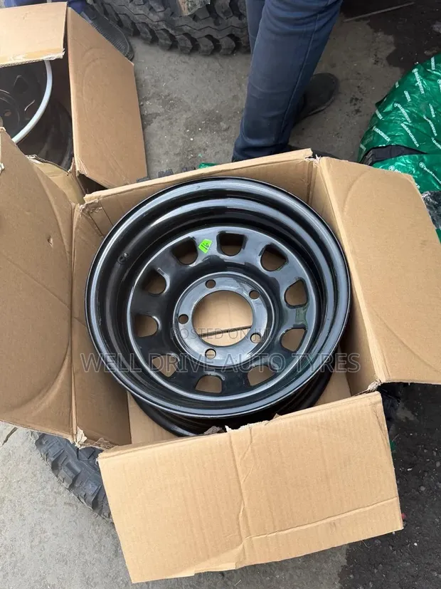 Toyota Land Cruiser Rims - 16 Inch, 5-Hole - 1