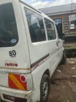 Nissan 100 2013 Nyeupe - 2