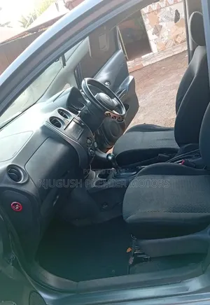 Nissan Note 2013 Kijivu