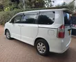 Toyota Noah 2009 Nyeupe - 4