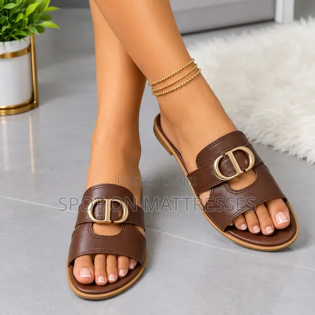New Ladies' Leather Sandals 37-41 - 1