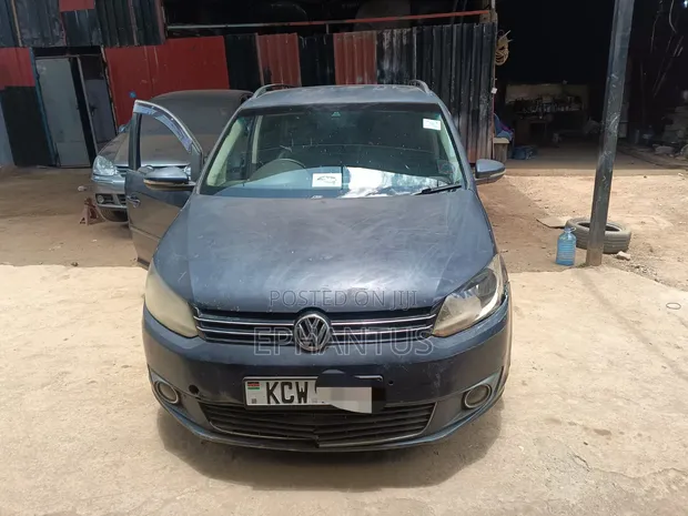 Volkswagen Touran 1.4 TSI 2012 - 1