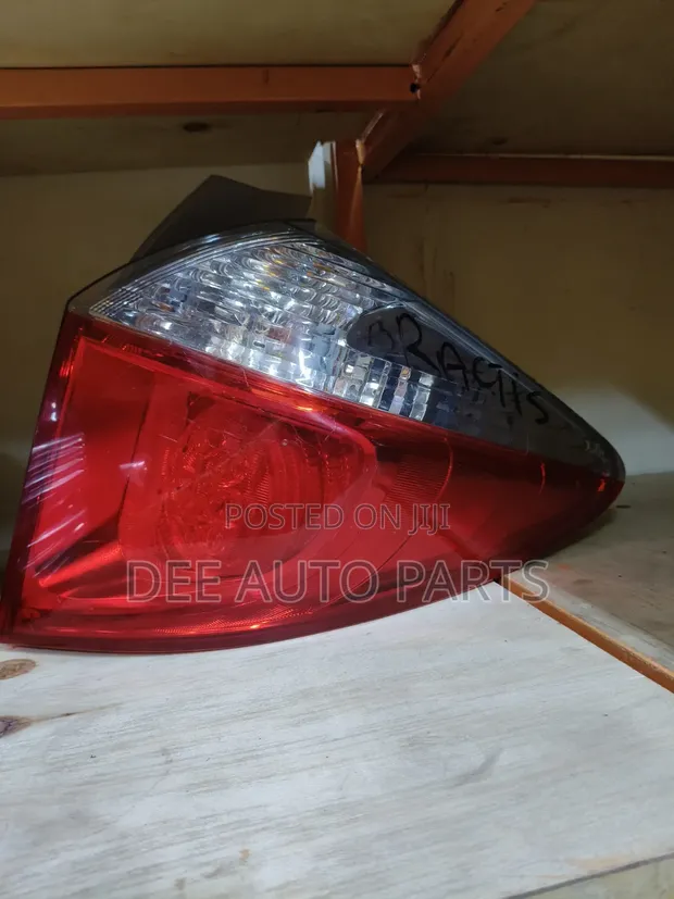 Toyota Ractis 2012 Backlight - 1