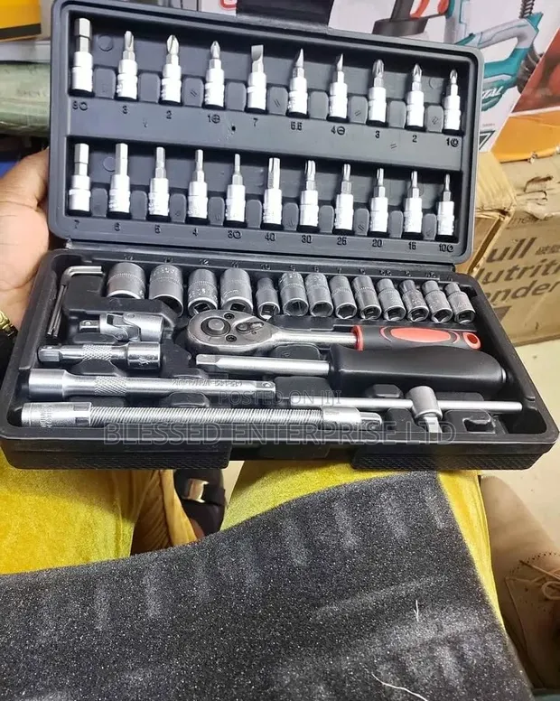 New 46-Piece Socket Wrench Set - 1