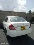 Nissan Tiida 2010 White - 2