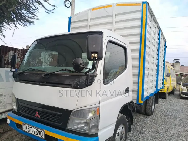 Mitsubishi Canter Box Truck - 1