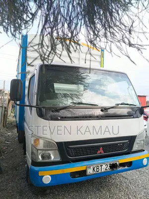 Mitsubishi Canter Lori la Box