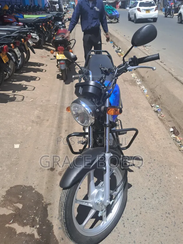 Honda CB 125F Blue - 1