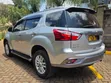 Isuzu MU-X 2021 Silver - 2