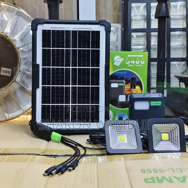 CcLamp Solar Power Source with Detachable Power Bank - 1