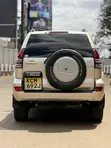 Toyota Land Cruiser Prado 2010 Beige - 4