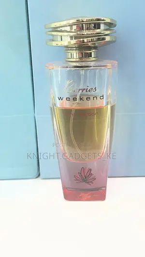 Berries Weekend Perfume Set - 100ml + 50ml Deodorant