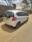 Honda Fit 2013 Silver - 3