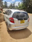 Honda Fit 2013 Silver - 4
