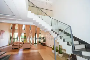 Penthouse ya Vyumba 6 vya Kulala Inauzwa Parklands/Highridge