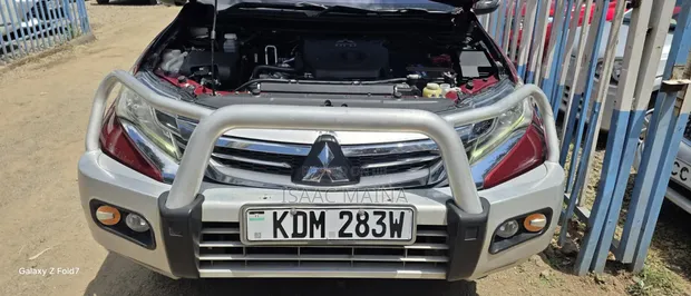 Mitsubishi Pajero Sport Exceed 2018 Maroon - 1
