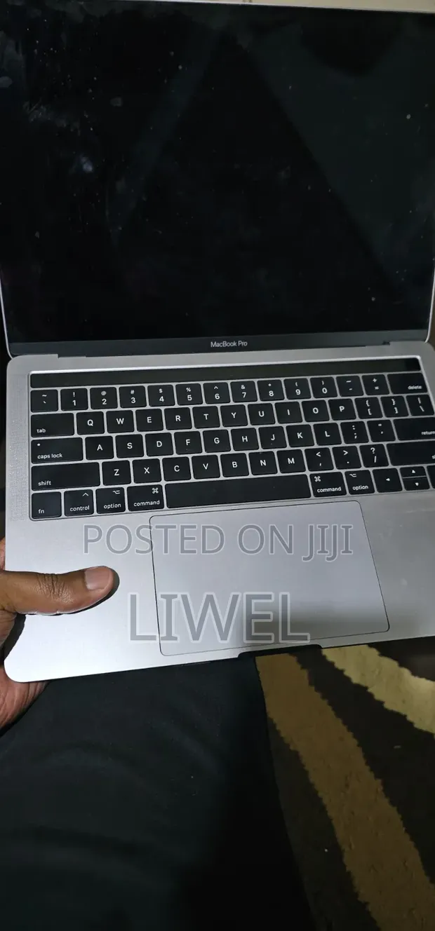 Apple MacBook Pro 2017 16GB RAM, Intel Core i5, 256GB SSD - 1