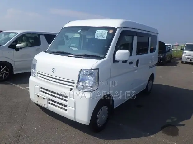 Suzuki Every Wagon 2019 White - 1
