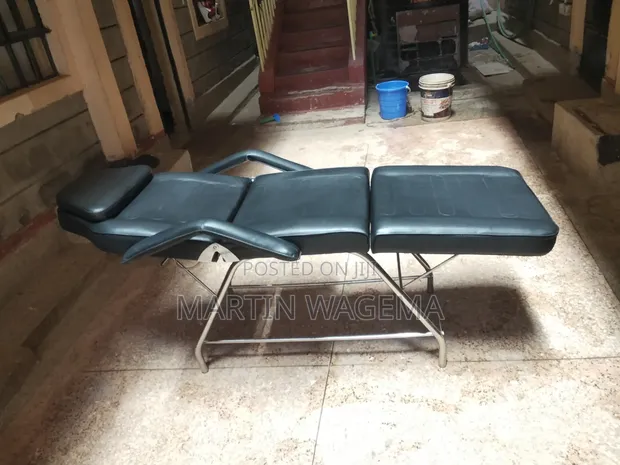 Tattoo/Massage Bed - GE Brand - 1