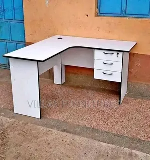 Executive Director L-Shaped Office Desk