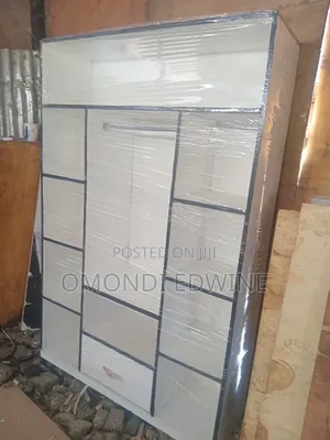 4x6 White Open Wardrobe with Hanging Rail