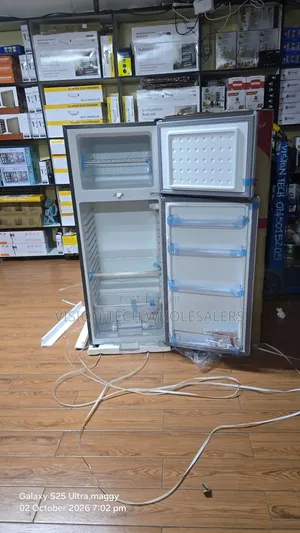 Ramtons 2-Door Refrigerator 213L