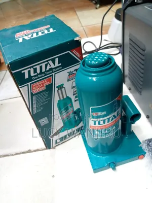 Total 10 Ton Bottle Jack