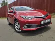 Toyota Auris 2017 Hybrid Red - 2