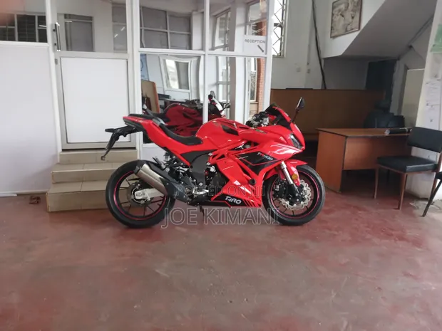 Hero Hunk 150R Dual Disc ABS 2026 Red - 1