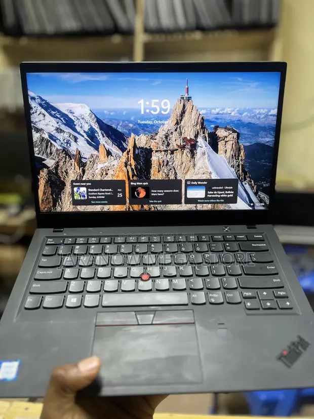Lenovo ThinkPad X1 Carbon Laptop - 1