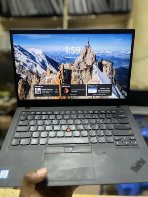 Laptopi ya Lenovo ThinkPad X1 Carbon