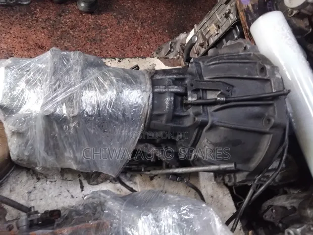 Toyota 2TR Gearbox - 1