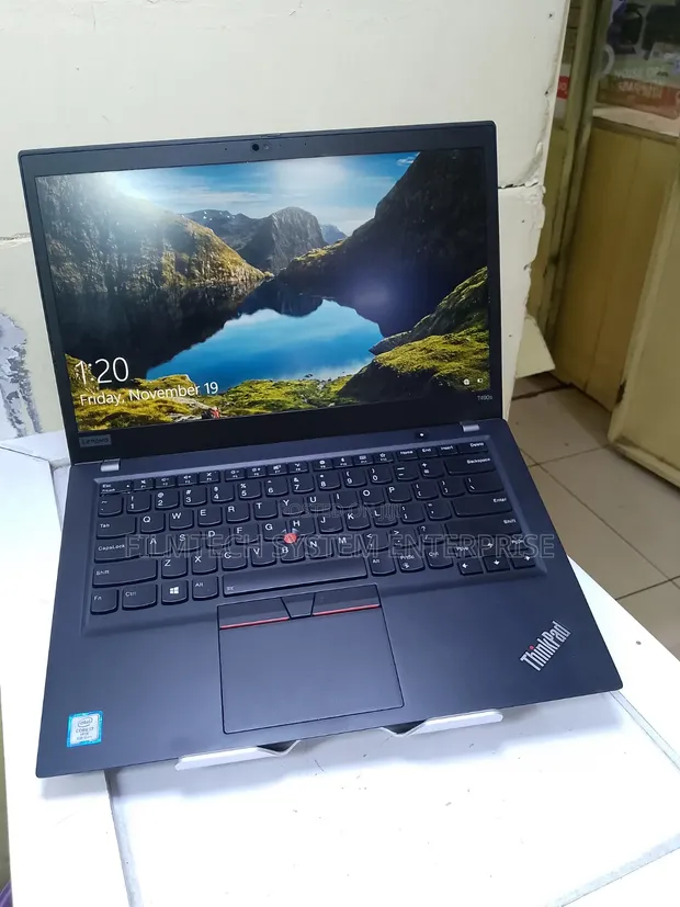 Laptopi ya Lenovo ThinkPad T490s 16GB RAM, 512GB SSD - 1