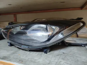 Demio 2010 Headlights za Mazda (Zilizotumika)