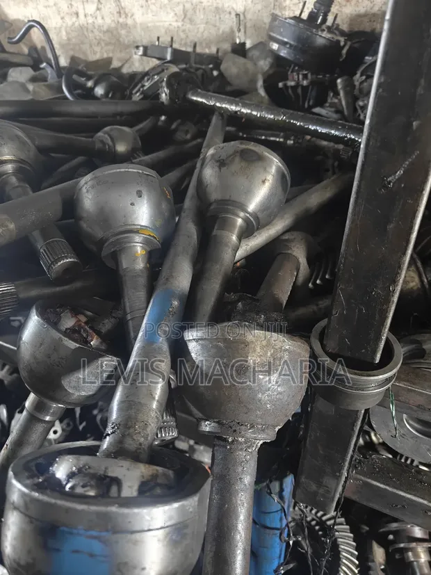 Toyota Land Cruiser 79 Front Driveshaft - 1