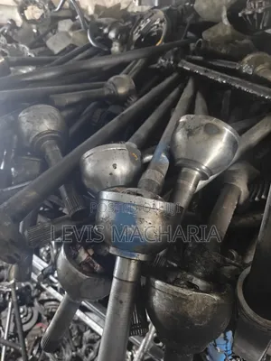 Toyota Land Cruiser 79 Front Driveshaft