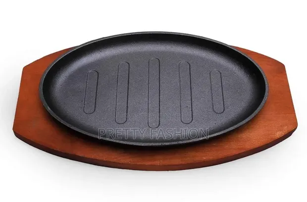 Cast Iron Sizzling Plate with Wooden Tray - 1