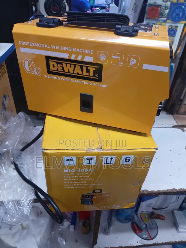 DeWalt MIG-400A Inverter Welding Machine - 1