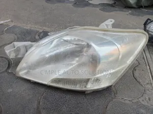 Mwangaza wa Toyota Belta (Si Xenon)