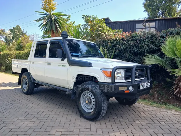 Toyota Land Cruiser Double Cab 2014 - 1